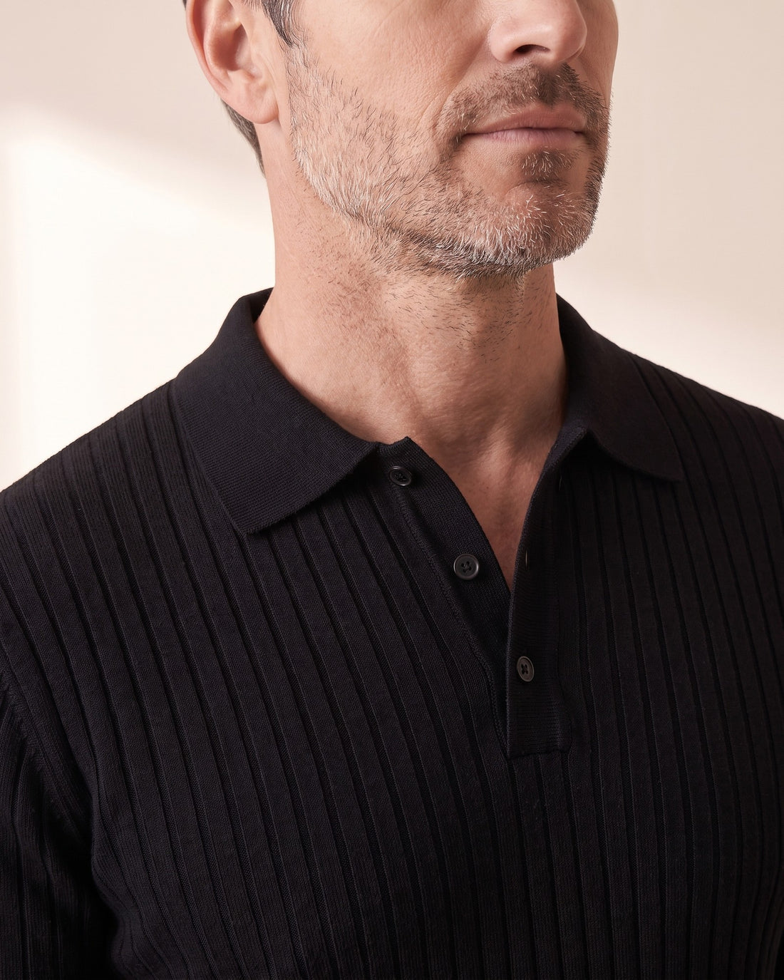 KEPT Men's Long-Sleeve Polo - Seojin in black, detail close-up