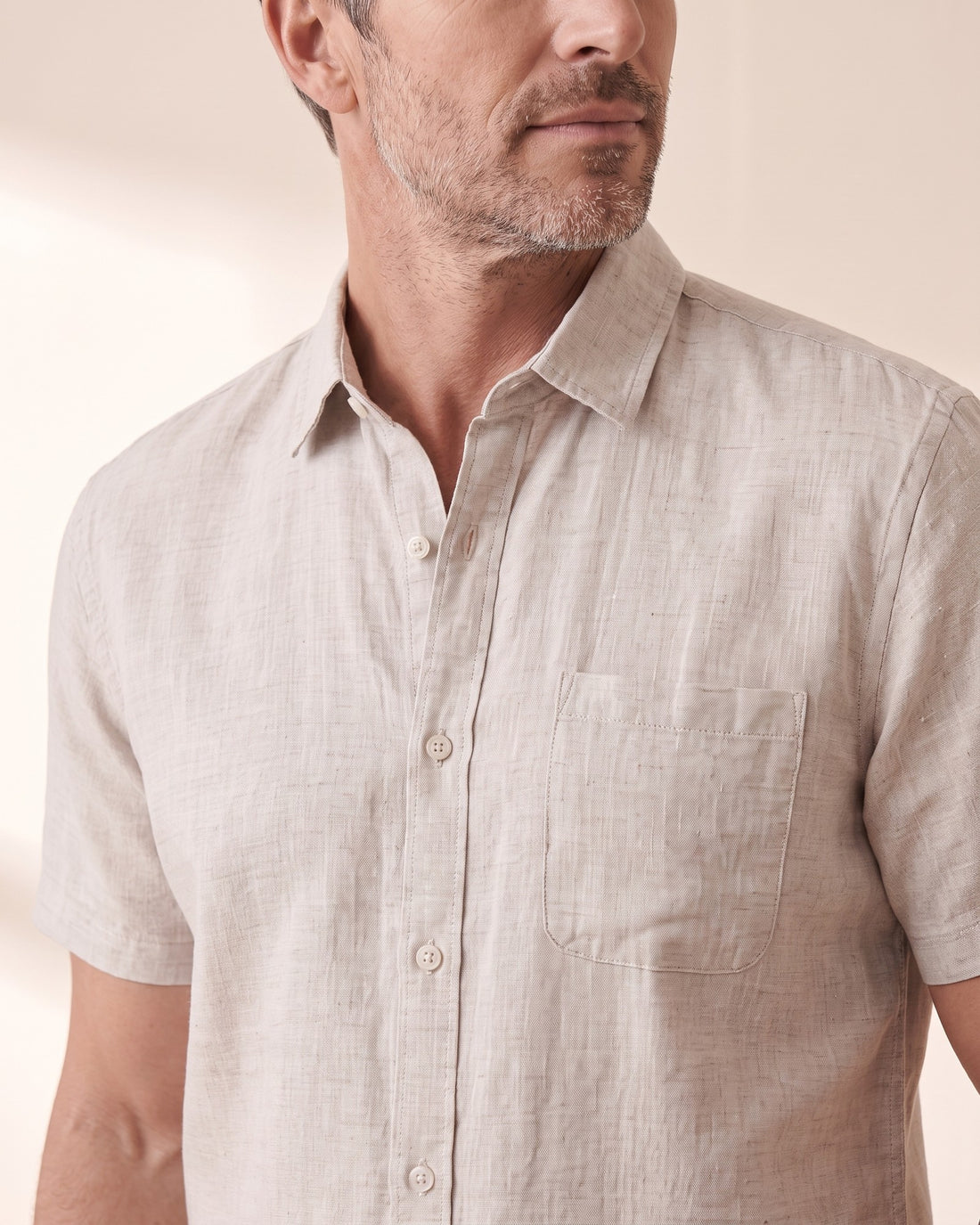 KEPT Men's Short-Sleeve Shirt - Cape Town in beige, detail close-up