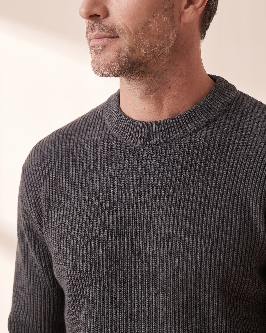 KEPT Men's Crewneck Sweater - Padua in gray, detail close-up