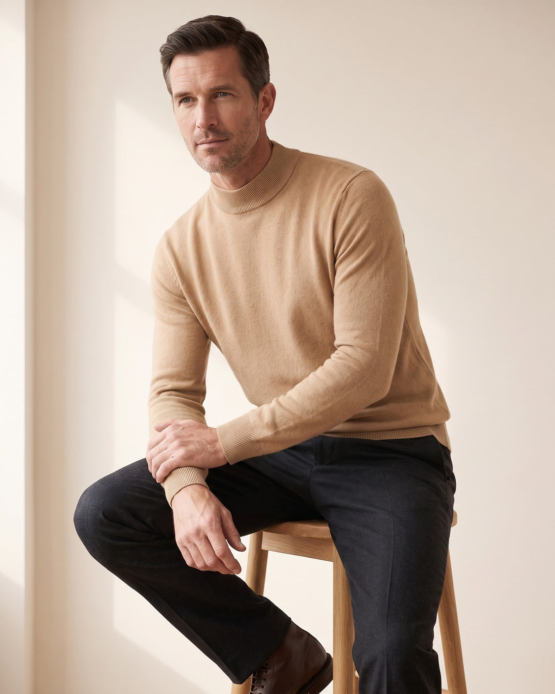 KEPT Men's Turtleneck Sweater - Lucerne in beige, in motion