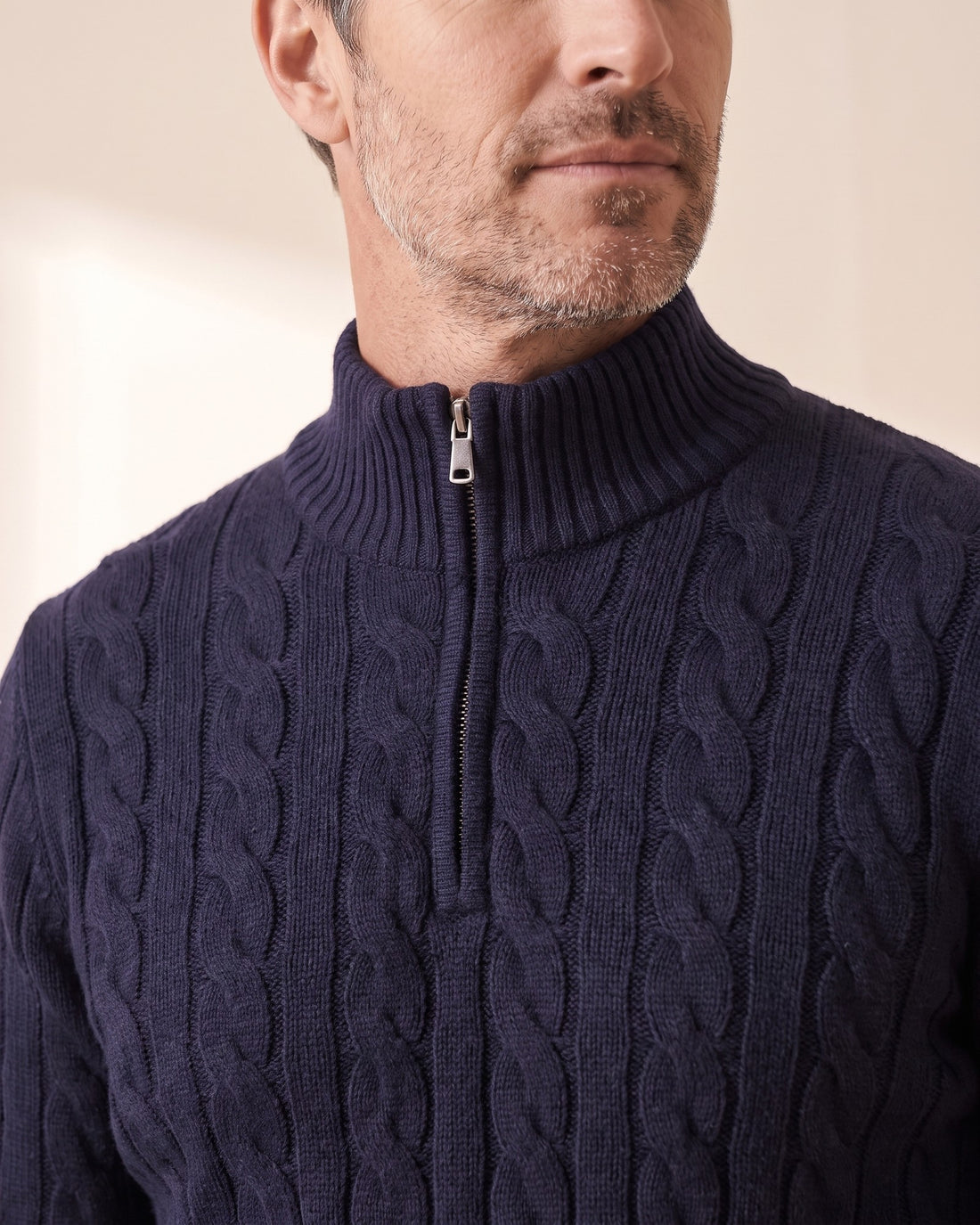 KEPT Men's Half-Zip Sweater - Taebaek in navy, detail close-up