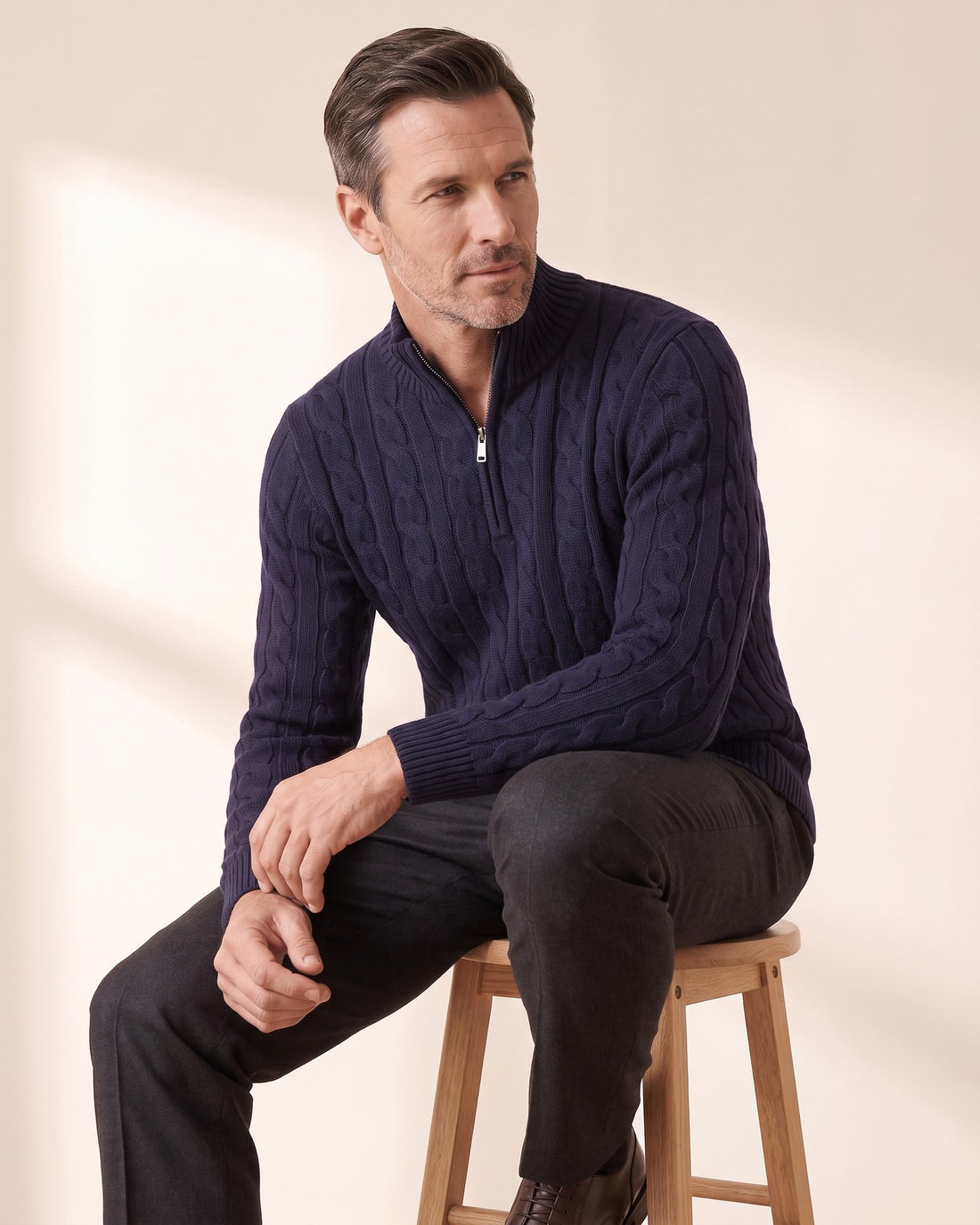 KEPT Men's Half-Zip Sweater - Taebaek in navy, in motion