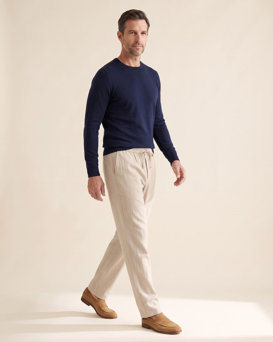 KEPT Men's Summer Pants - Cannes in beige, in motion